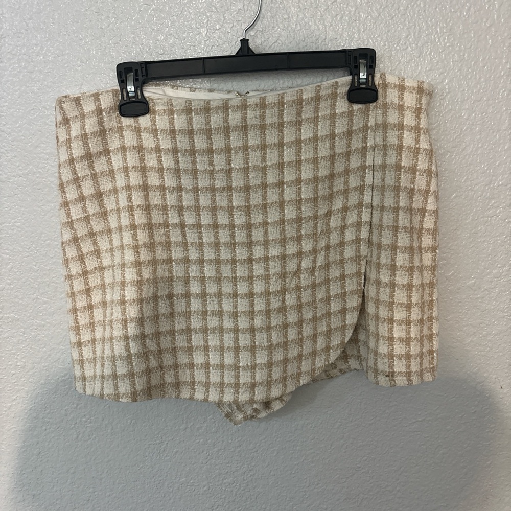 BCX Cream and Tan Skirt